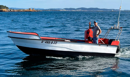 pechetourisme-espagne.fr Excursions pour voir les élevages de moules en mer sur Islote Areoso depuis Isla de Arosa